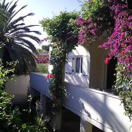 Lagonissi Summer House Lagonisi